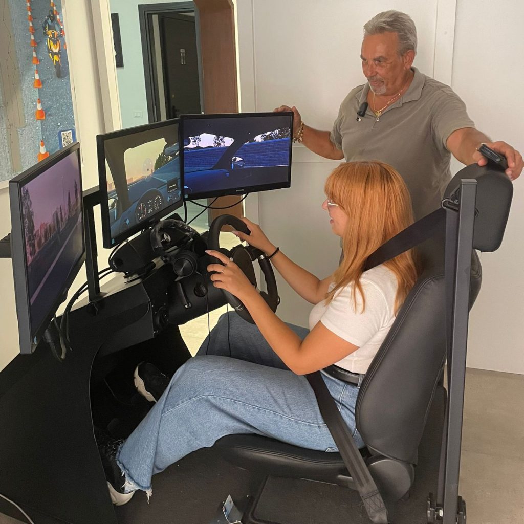SIDA DRIVE - simulatore di guida - AutoscuolaAmica 2 AutoscuolaAmica-2