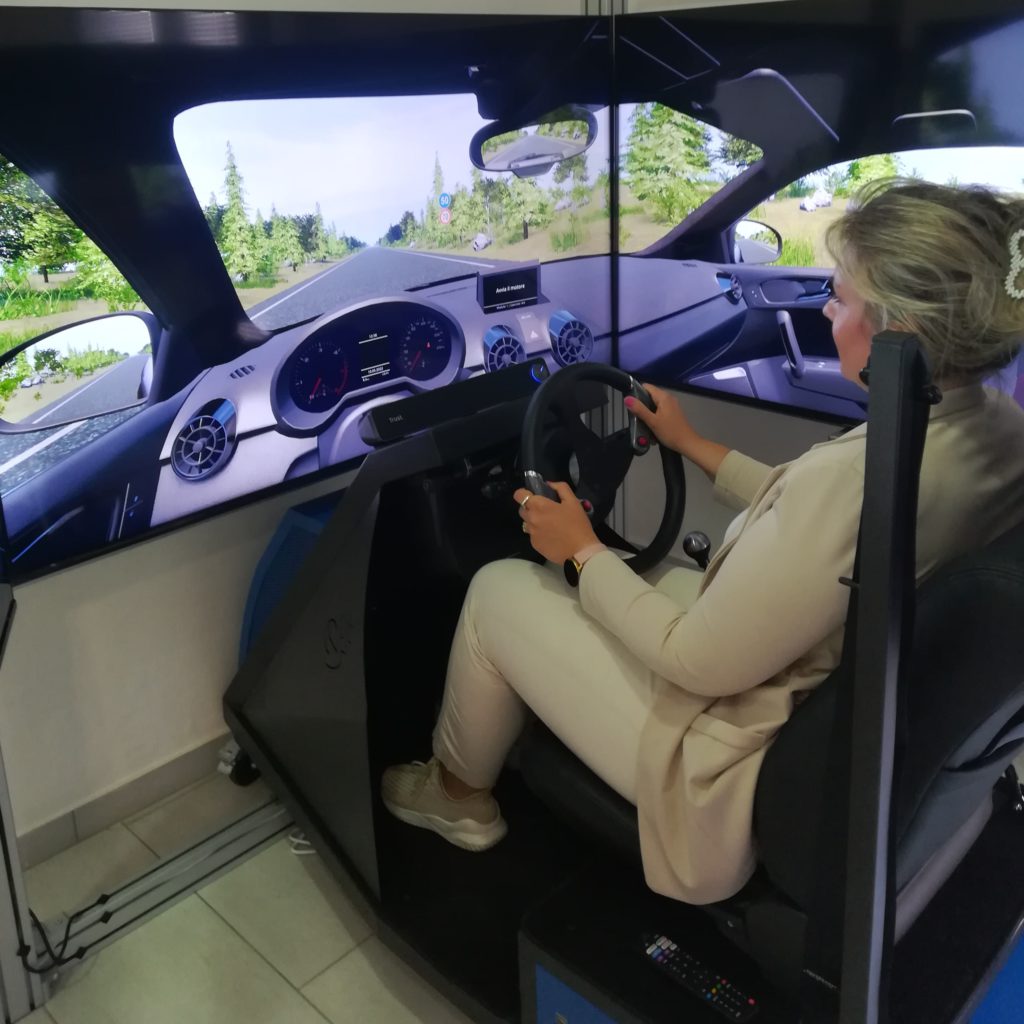 SIDA DRIVE - simulatore di guida - IlQuadrifoglio Autoscuola Il Quadrifoglio