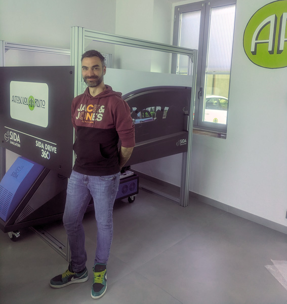 SIDA DRIVE - simulatore di guida - PXL 20240411 102053353 PXL_20240411_102053353