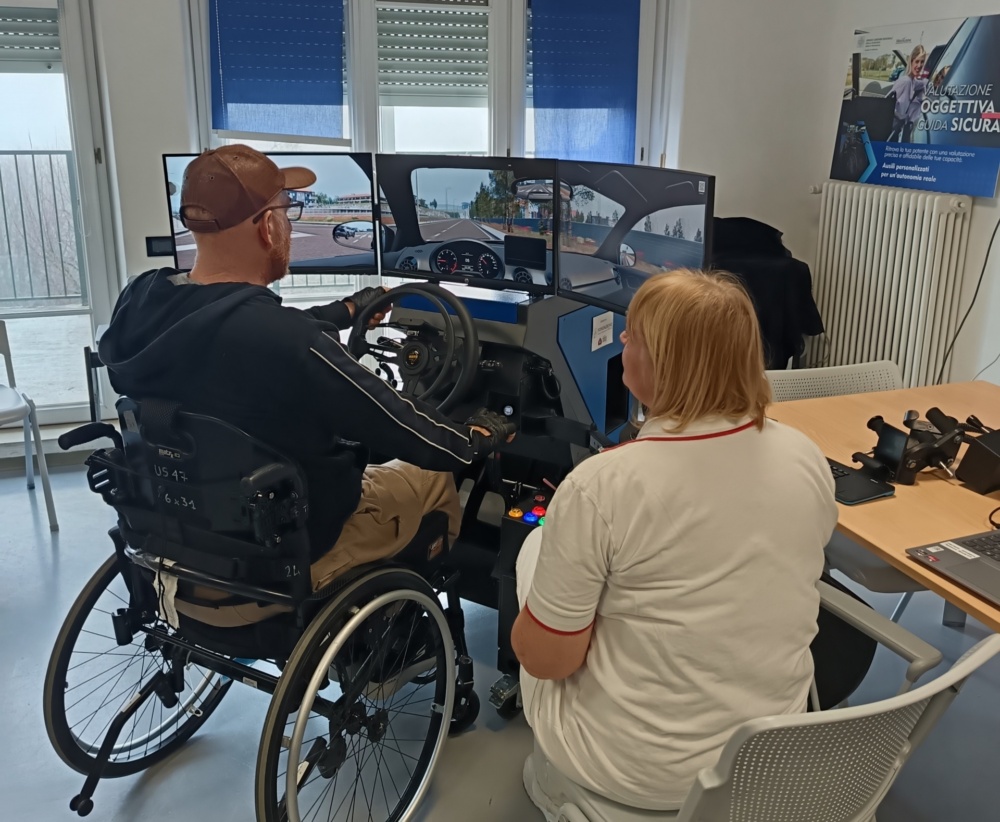 Tornare al volante dopo la disabilità grazie al simulatore SIDA DRIVE